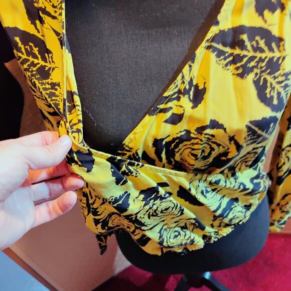 Winter Kate 100% silk Gold wrap blouse - Picture 2 of 10